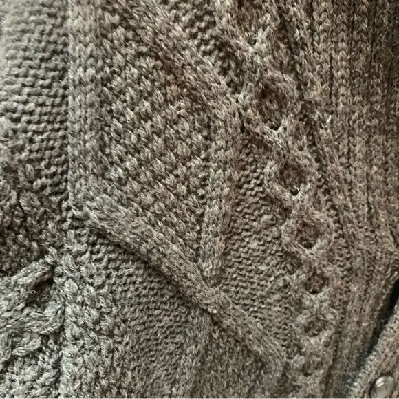 NWOT  Aran Crafts Men’s Shawl Charcoal Cardigan 100% Merino Wool L - Picture 8 of 12